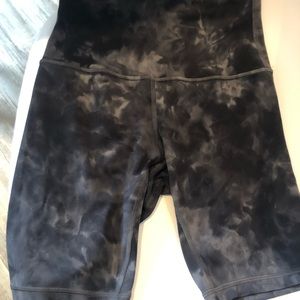 Lululemon Graphite Grey Biker Shorts Size 4